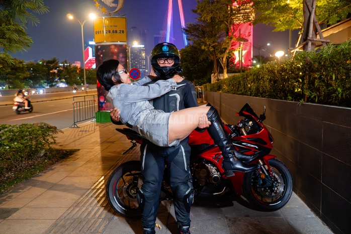 VIDEO: “Cơn sốt” quay phim cùng mô tô phân khối lớn - 7