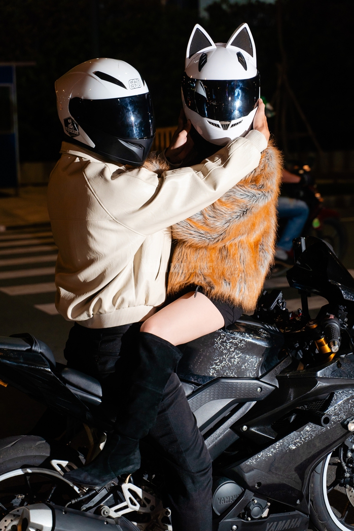 VIDEO: “Cơn sốt” quay phim cùng mô tô phân khối lớn - 14