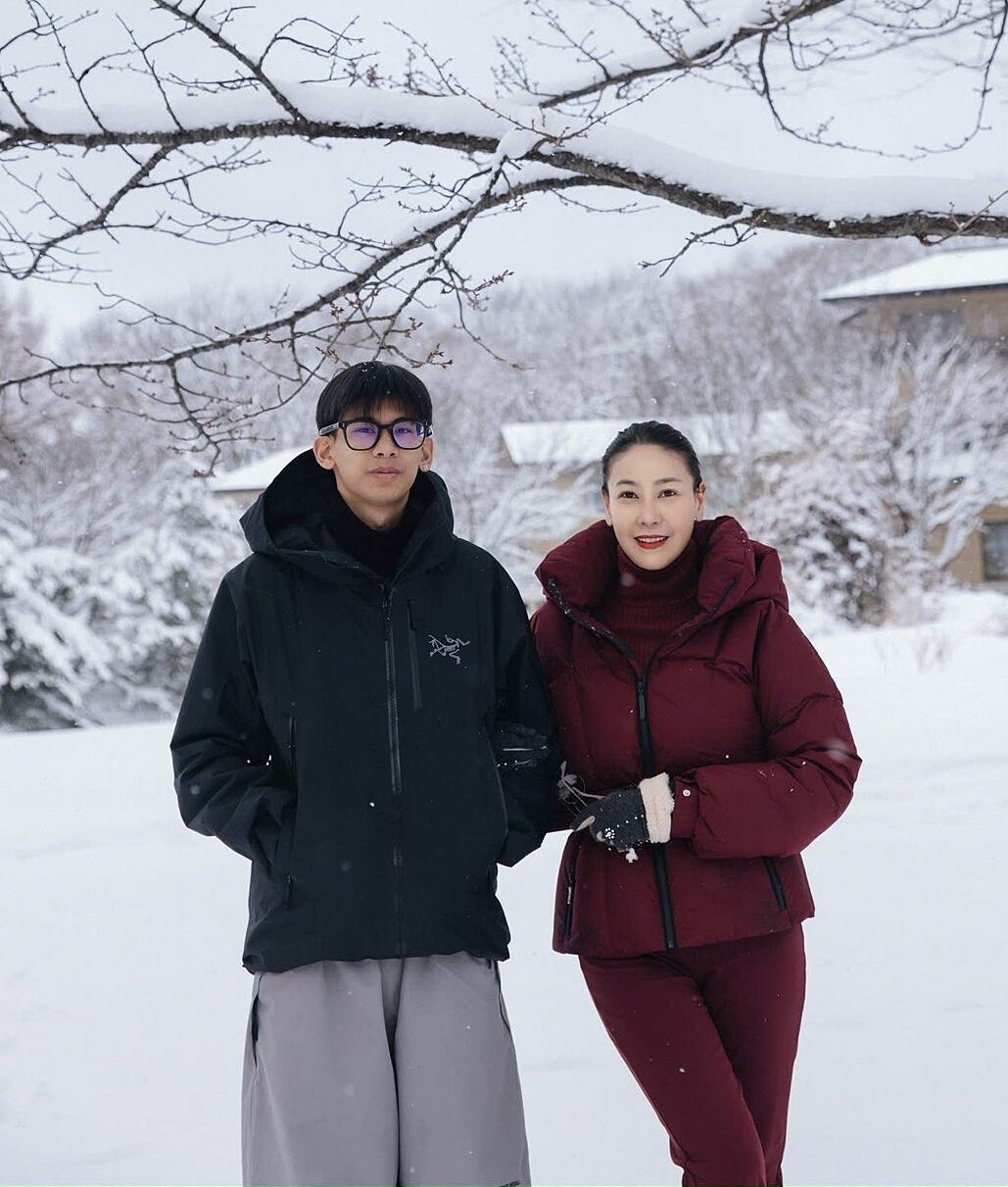 Con trai 18 tuổi của Hoa hậu Hà Kiều Anh - 1