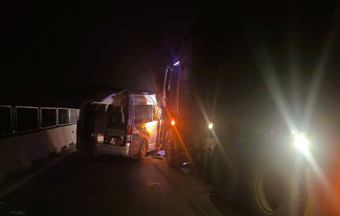 Hiện trường vụ tai nạn trên cao tốc khiến 4 người chết, 5 người bị thương 