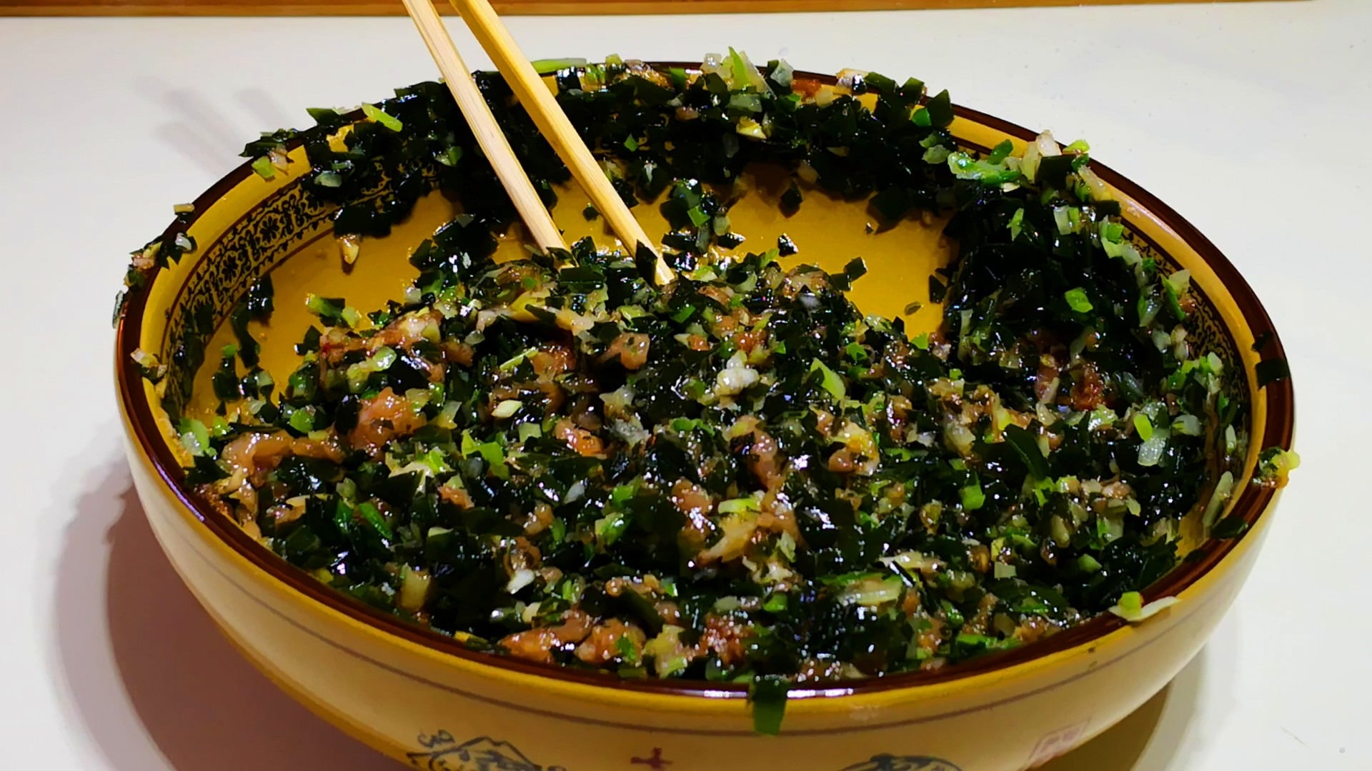 Hơn nữa, loại rau này còn ít calo, giàu chất xơ