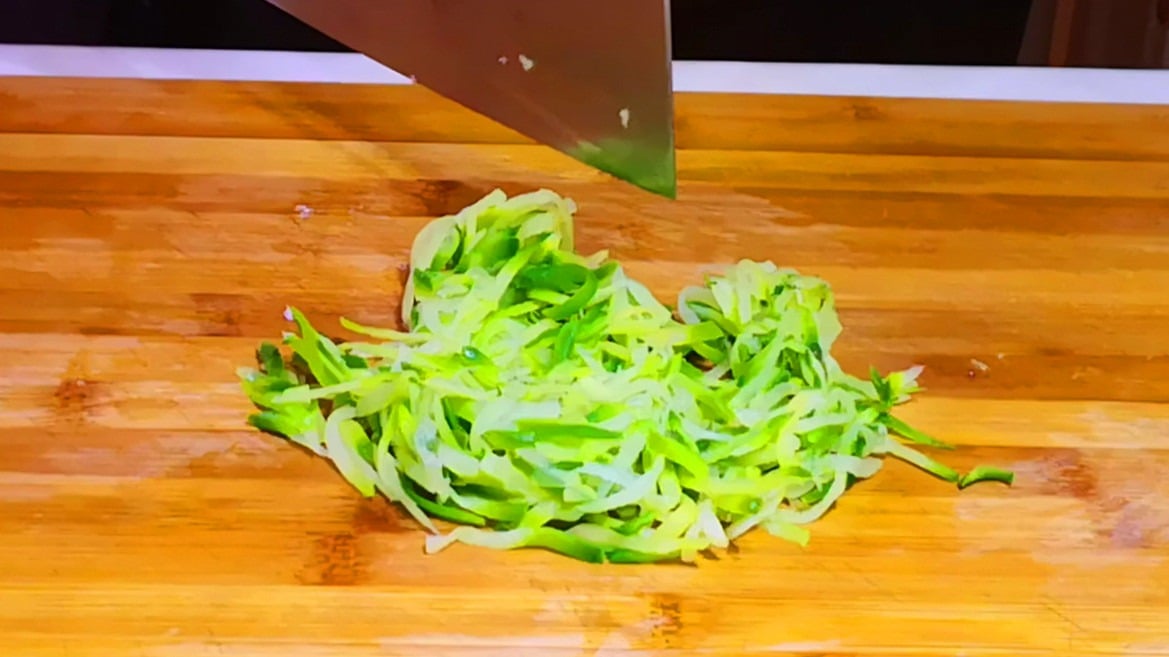 Loại rau xấu xí, nhìn sợ, ăn ngon, chứa selen gấp 50 lần hành tây, ăn nhiều đẹp da, mướt tóc, giảm cân hiệu quả - 7