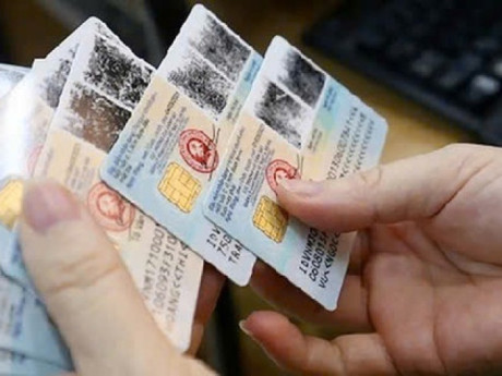 Những ai phải làm lại căn cước công dân năm 2026?