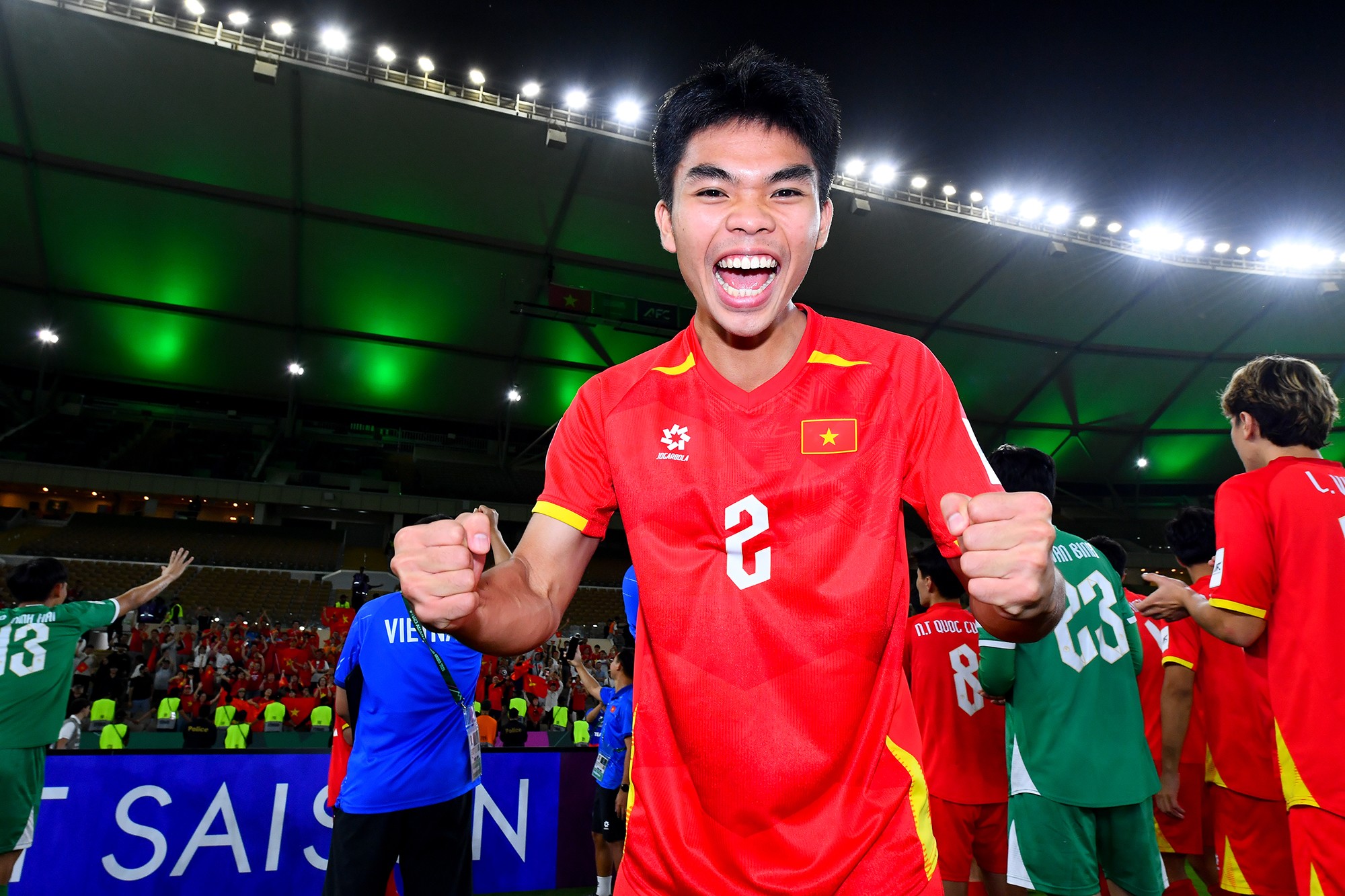 Cậu út Lê Phát không thể sướng hơn với bàn thắng mở tỉ số cho U23 Việt Nam.