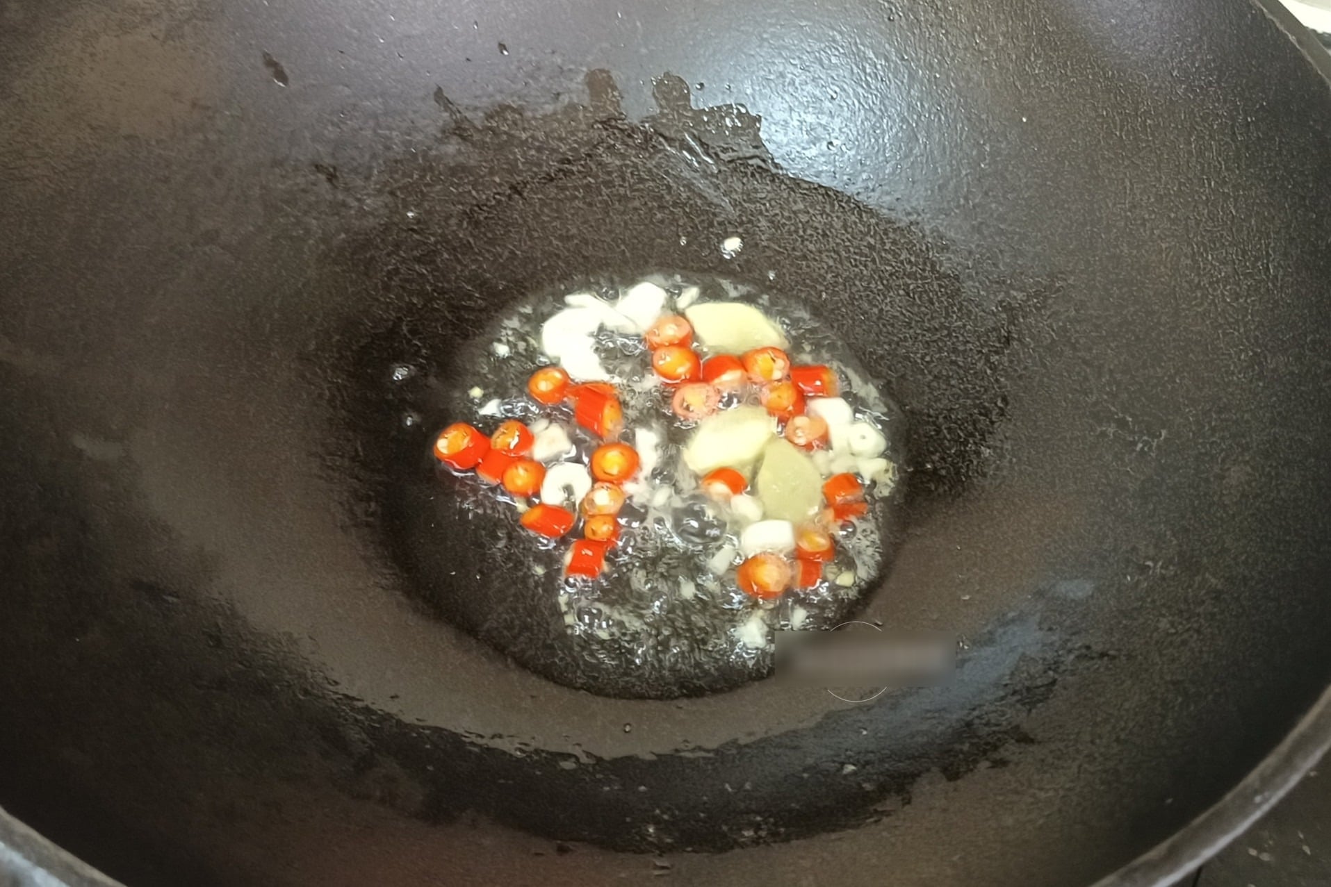 Loại rau dại có mùi lạ, amp;#34;bình chữa cháyamp;#34; của cơ thể, giúp thanh nhiệt, làm mát máu, giải độc, xào thịt cực thơm - 6