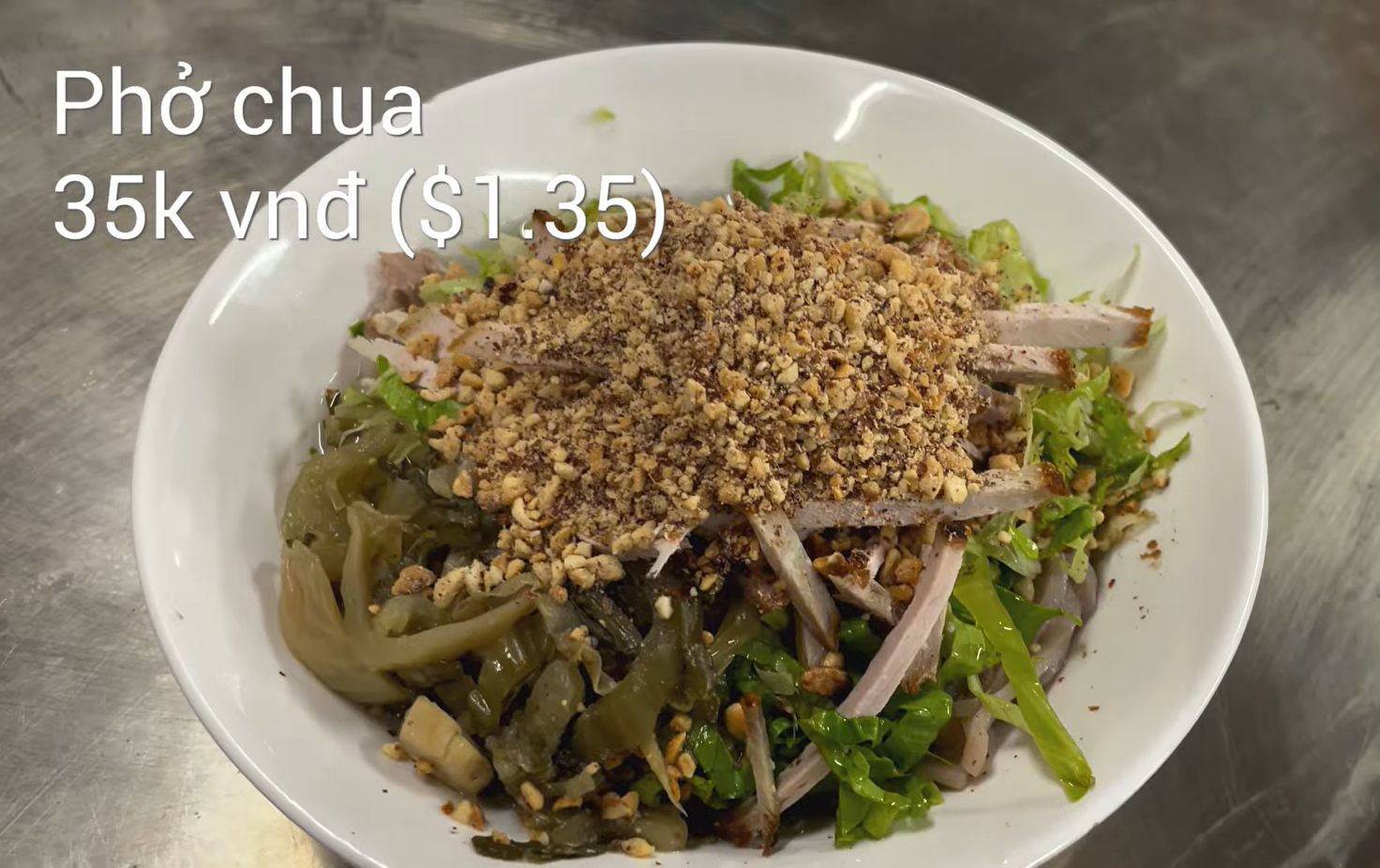 Khách Tây thử 2 món phở lạ miệng ở Lào Cai, khen ngon, amp;#34;khó tìm thấy ở nơi khácamp;#34; - 1