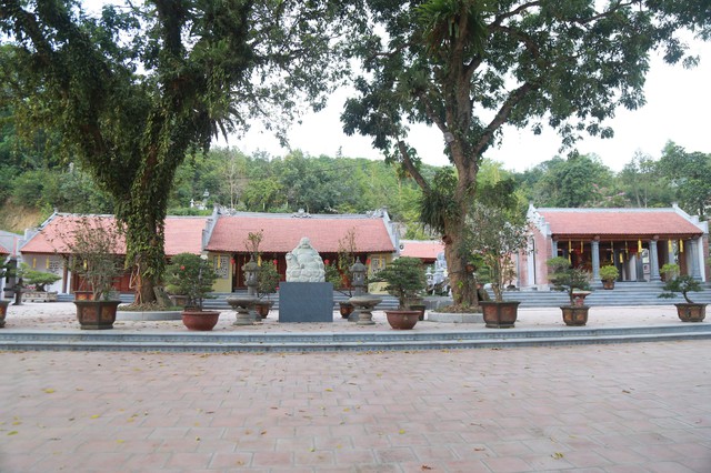 Theo Tìm Hiểu Của Pv, Cụm Di Tích Lịch Sử - Văn Hóa Quốc Gia Đình - Chùa Ngô Xá, Chùa Nề (Hay Còn Gọi Chùa Phi Lai) Tọa Lạc Tại Chân Núi Chương Sơn, Một Ngọn Núi Đã Gắn Liền Với Lịch Sử Và Sự Phát Triển Của Ngôi Chùa Giữa Nơi Vùng Quê Yên Ấm Và Thanh Bình.