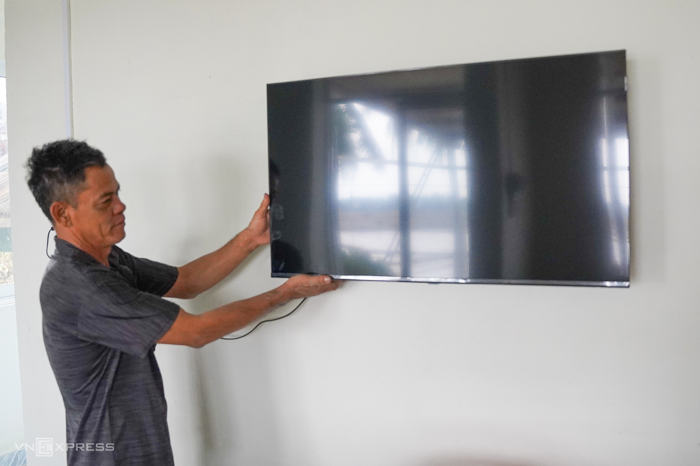 Những căn nhà mới ở rốn lũ Đắk Lắk - 5