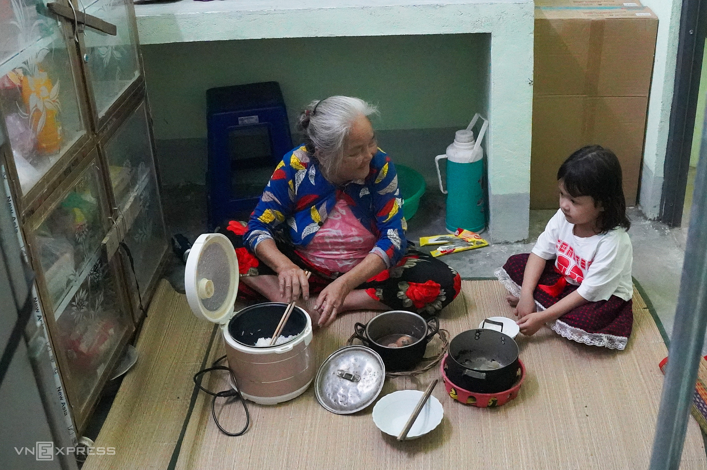 Những căn nhà mới ở rốn lũ Đắk Lắk - 11