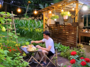 Nhà đẹp - Chàng trai ở TPHCM làm khu vườn 600m2 đẹp mắt, nấu cơm bếp củi, ăn rau tự trồng