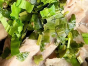 Bếp Eva - Ăn bộ phận này của con heo thường xuyên, về già không lo mắc bệnh xương khớp, làm món chua cay ngon tuyệt