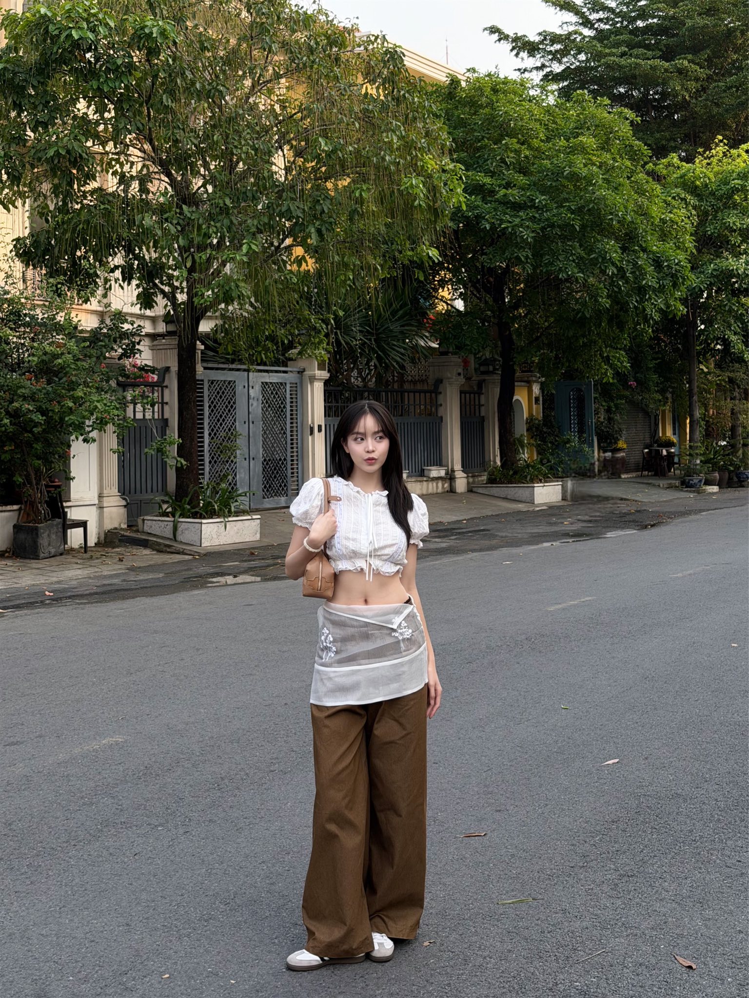 Vòng eo gây chú ý của Hoa hậu quê Đà Nẵng - 3