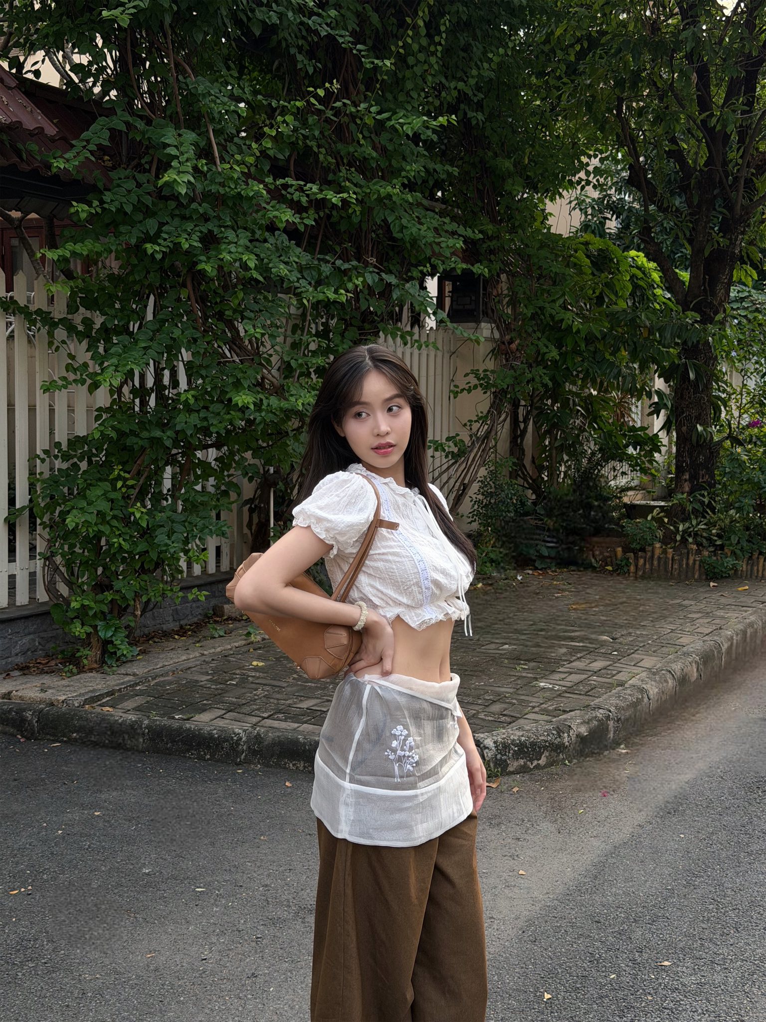 Vòng eo gây chú ý của Hoa hậu quê Đà Nẵng - 2