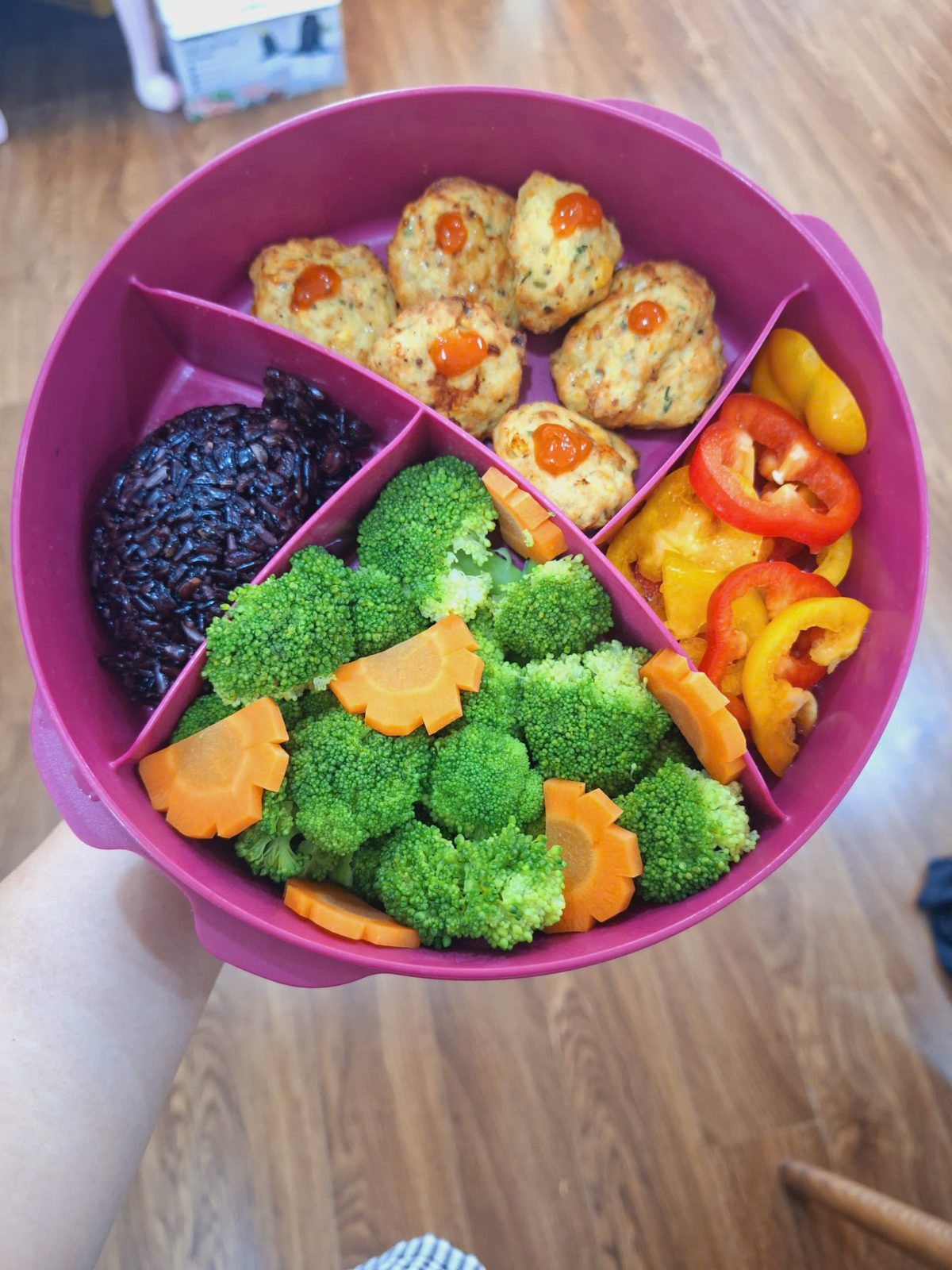 Tự nấu cơm mang đi làm, mẹ 8X giảm 15 kg sau 9 tháng - 5