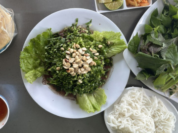 Món lạ trong mâm cơm đãi khách ở Vĩnh Long, cô gái Hà Nội ăn liền 2 bát vì ngon