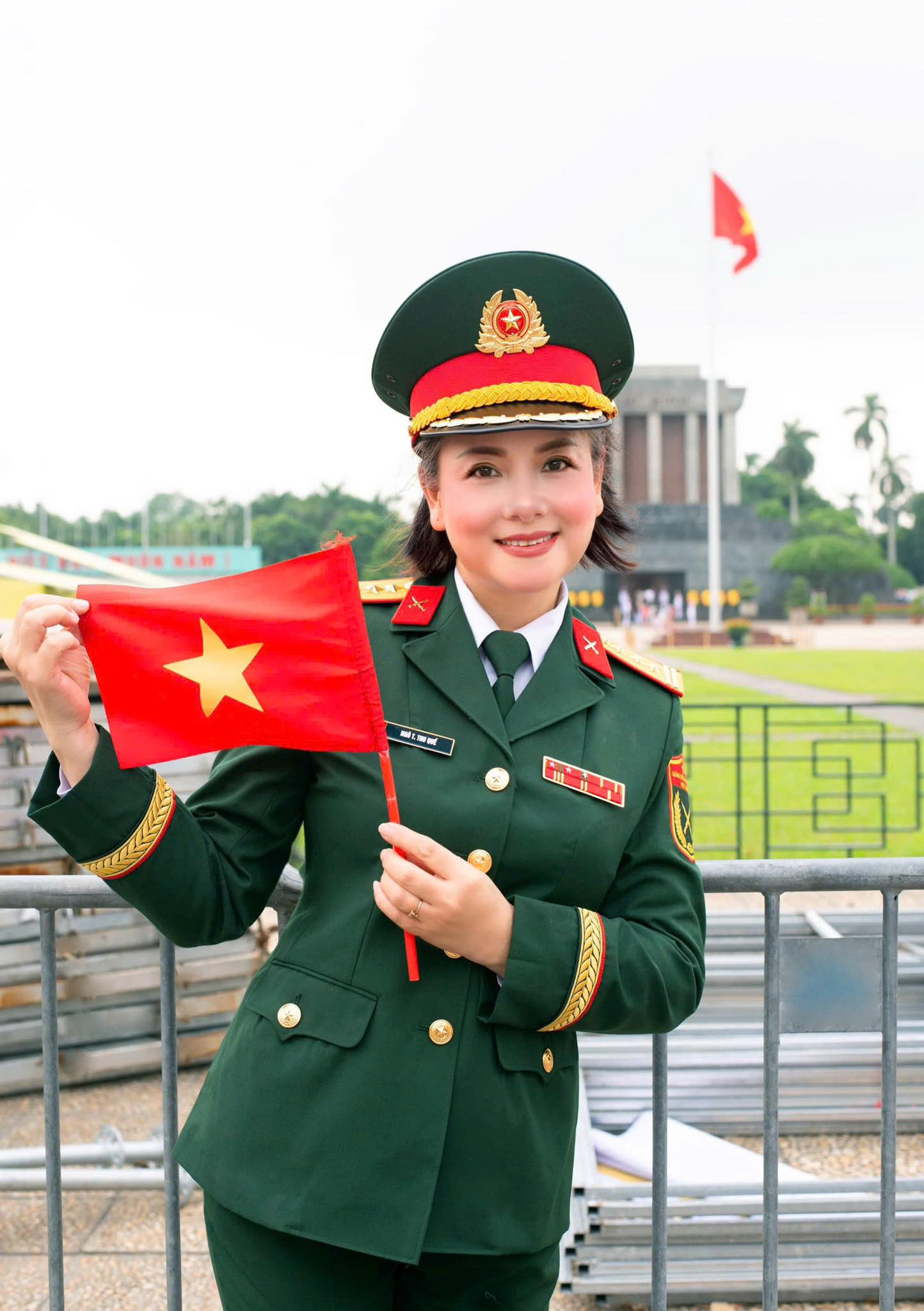 NSND Thu Quế hiện mang quân hàm Đại tá. 