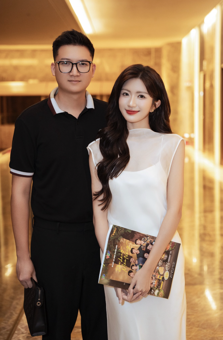 Cháu dâu NSƯT Chí Trung chia sẻ khoảnh khắc ý nghĩa trong kỷ niệm 2 năm ngày cưới - 6