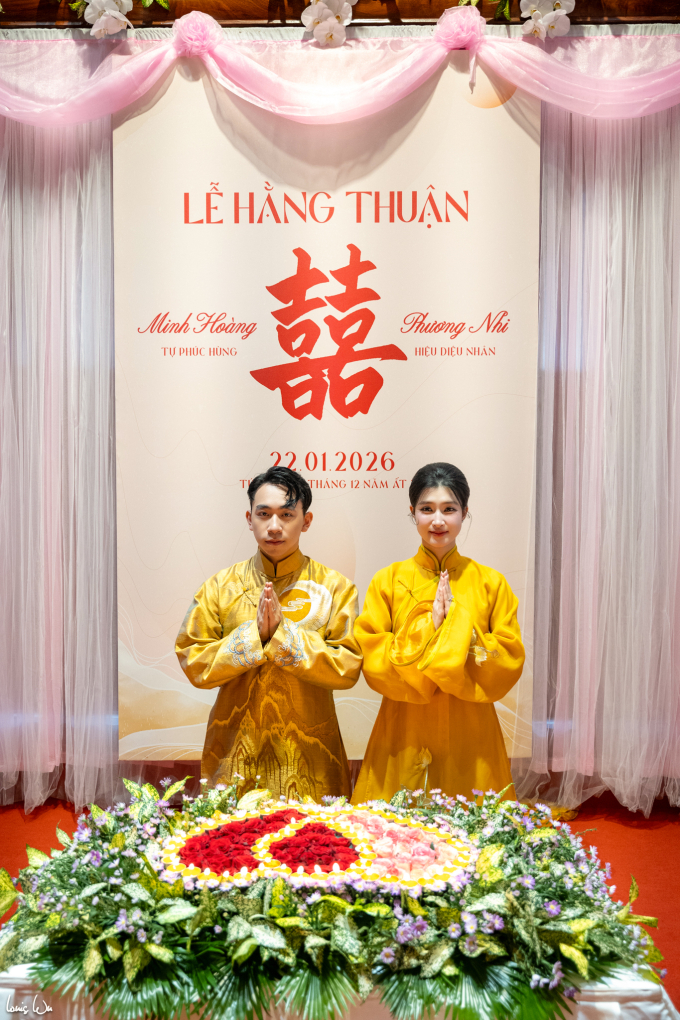 Phương Nhi - Minh Hoàng khi làm lễ hằng thuận.