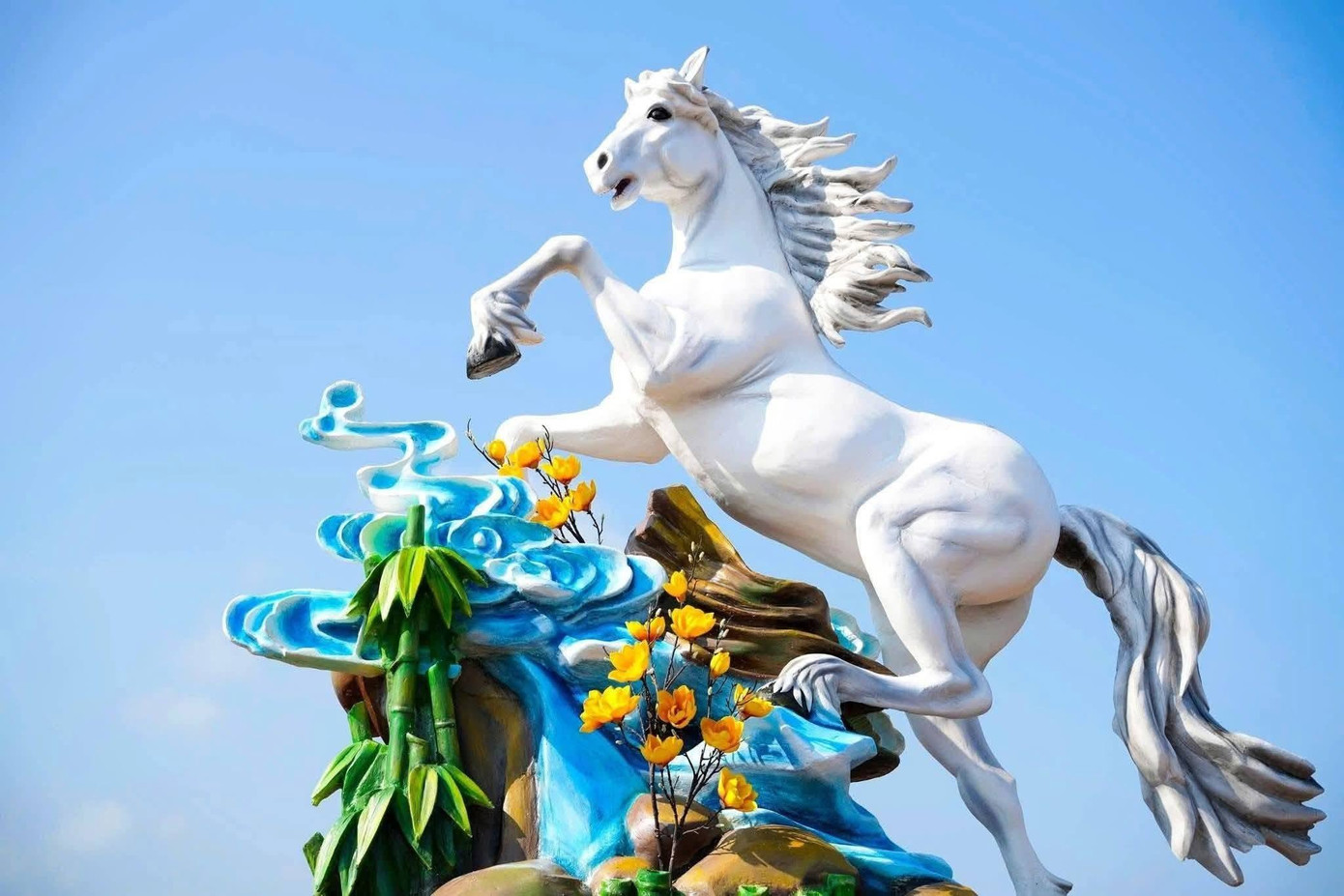 Linh Vật Ngựa Tết Bính Ngọ 2026 Ở Các Tỉnh Thành, Đâu Là Tuấn Mã Xịn Nhất? - 4