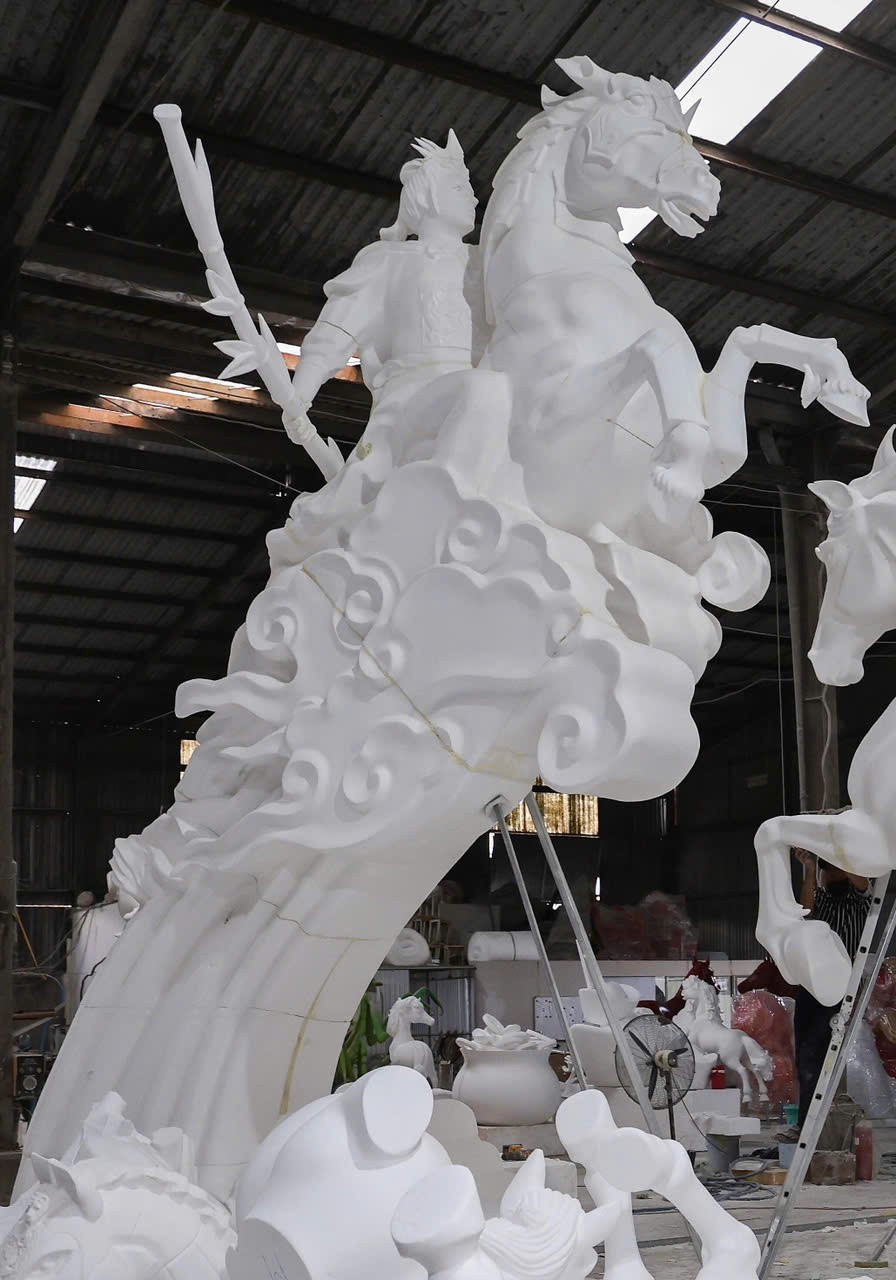 Linh Vật Ngựa Tết Bính Ngọ 2026 Ở Các Tỉnh Thành, Đâu Là Tuấn Mã Xịn Nhất? - 8