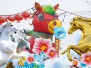 Lifestyle - Linh vật ngựa Tết Bính Ngọ 2026 ở các tỉnh thành, đâu là tuấn mã xịn nhất?