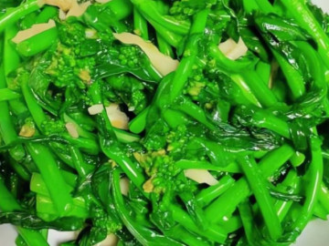 Bếp Eva - Loại rau mùa đông giòn ngọt, giúp giải độc, dưỡng phổi, thanh lọc gan, xào tỏi thơm phức, ngon tuyệt