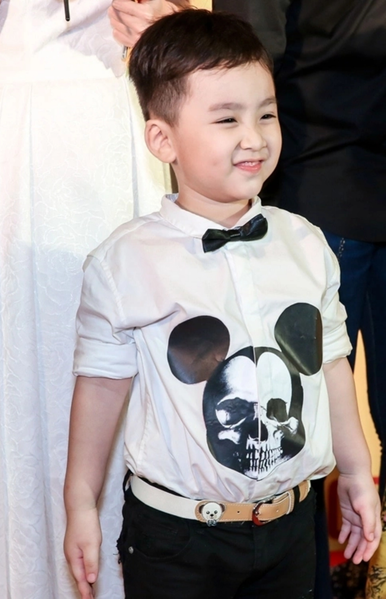 Con trai 13 tuổi cao 1m78, thạo 3 thứ tiếng của nghệ sĩ Thu Trang - Tiến Luật - 4