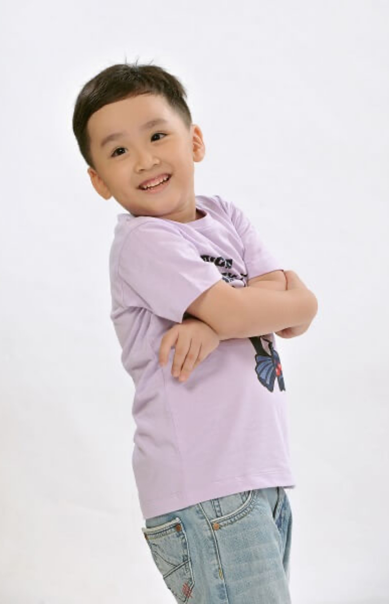 Con trai 13 tuổi cao 1m78, thạo 3 thứ tiếng của nghệ sĩ Thu Trang - Tiến Luật - 6