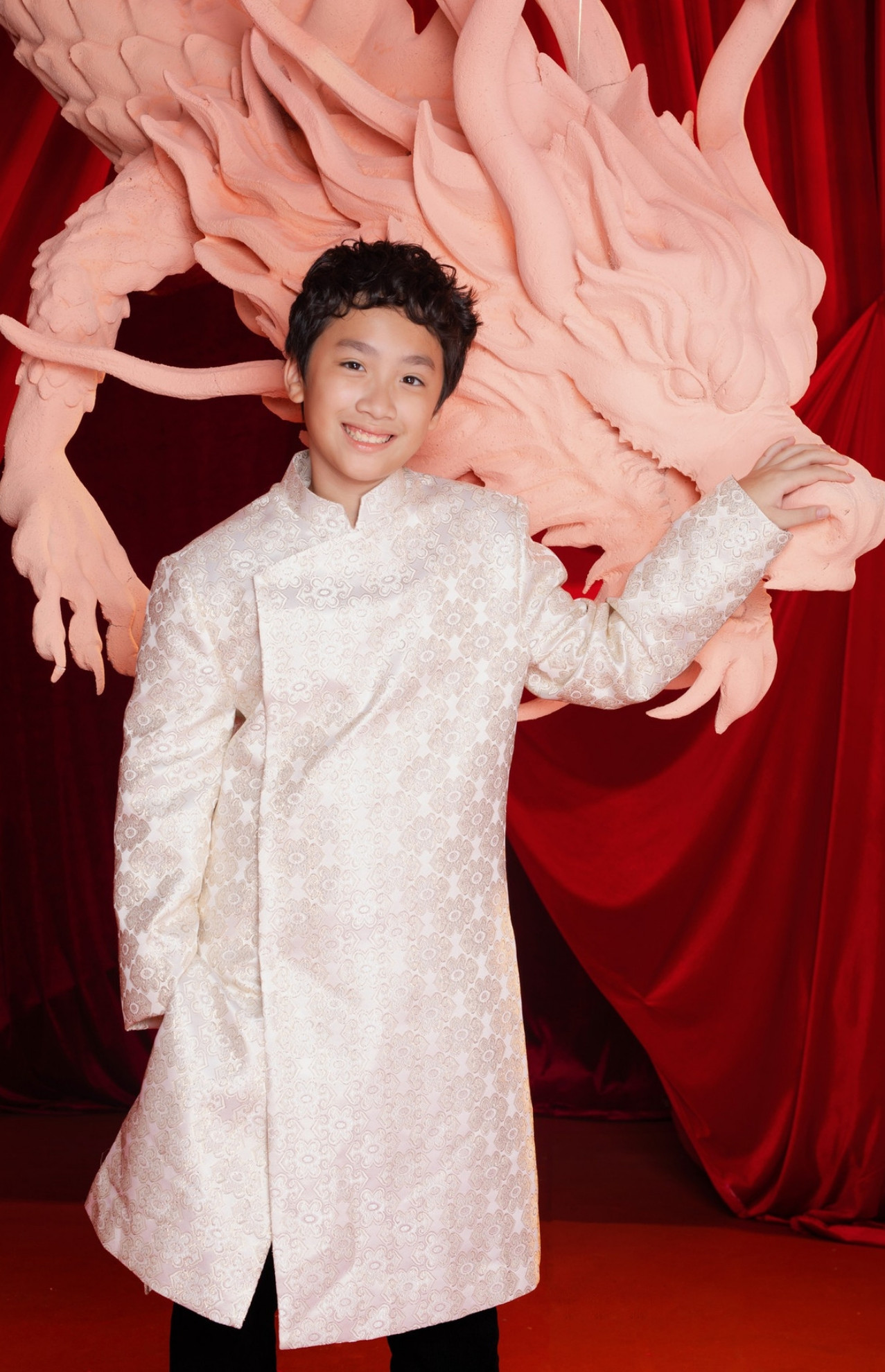 Con trai 13 tuổi cao 1m78, thạo 3 thứ tiếng của nghệ sĩ Thu Trang - Tiến Luật - 8