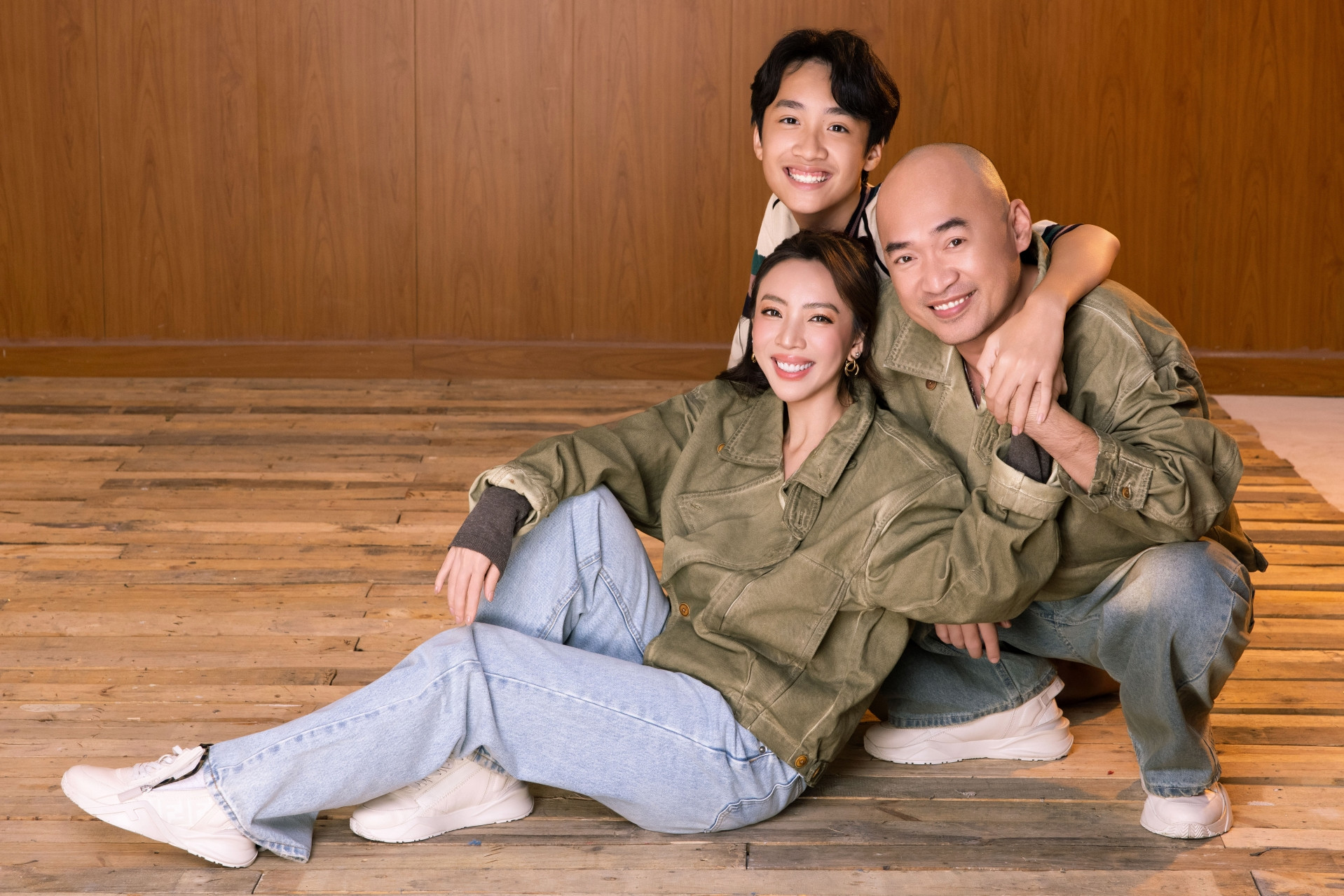 Con trai 13 tuổi cao 1m78, thạo 3 thứ tiếng của nghệ sĩ Thu Trang - Tiến Luật - 12