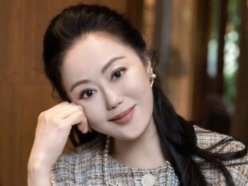 Đẹp - Thói quen giúp Chương Tiểu Huệ giữ da căng mịn ở tuổi 62