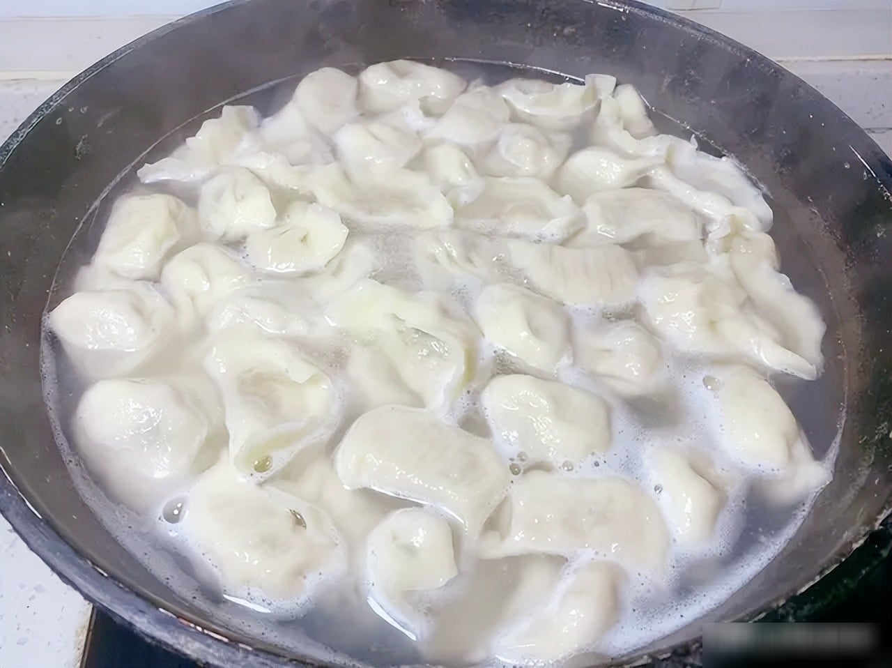 Loại rau dại ít người biết, ngon hơn rau hẹ, bổ hơn bắp cải, dưỡng gan, tốt cho mắt, làm nhân sủi cảo cực thơm - 6