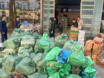 Tin tức - Quảng Ninh phát hiện gần 4 tấn thực phẩm không nguồn gốc trước Tết Nguyên đán 2026