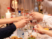 Eva tám - Sau tuổi 40, người khôn ngoan không còn "cả nể" nhận lời dự 3 kiểu tiệc tùng này