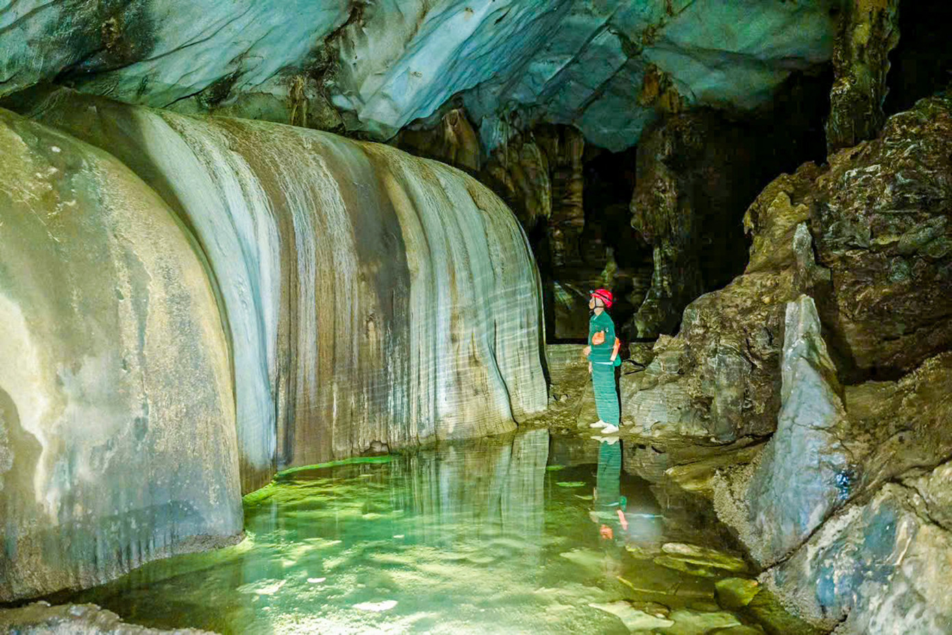 Vẻ Đẹp Hùng Vĩ Của Công Viên Địa Chất Toàn Cầu Unesco Lạng Sơn Công Viên Địa Chất Toàn Cầu Unesco Lạng Sơn Nằm Tại Khởi Nguồn Từ Lòng Đại Dương Cổ Cách Đây Hơn 500 Triệu Năm, Nơi Từng Là Môi Trường Sống Của Những Sinh Vật Sơ Khai Như Bọ Ba Thùy, San Hô, Tay Cuộn Hay Bút Đá. Biển Cả Nhiều Lần Rút Đi Rồi Trở Lại, Để Lại Những Lớp Đá Trầm Tích, Bazan Cầu Gối, Đá Granit - Minh Chứng Cho Các Đợt Phun Trào Núi Lửa Cổ Đại Dưới Đáy Biển.
