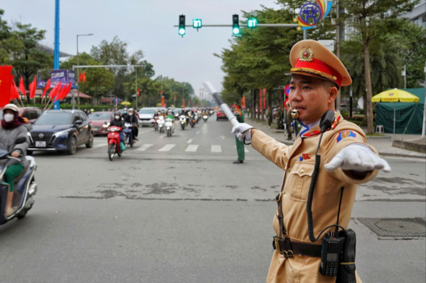 Hà Nội tạm cấm xe qua Quảng trường Cách mạng tháng Tám - 1