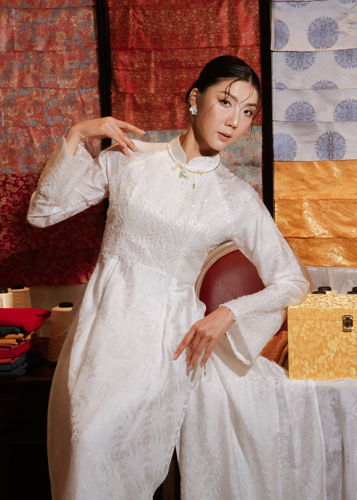 Ngọc Quyên sắm hàng chục bộ áo dài diện Tết - 2