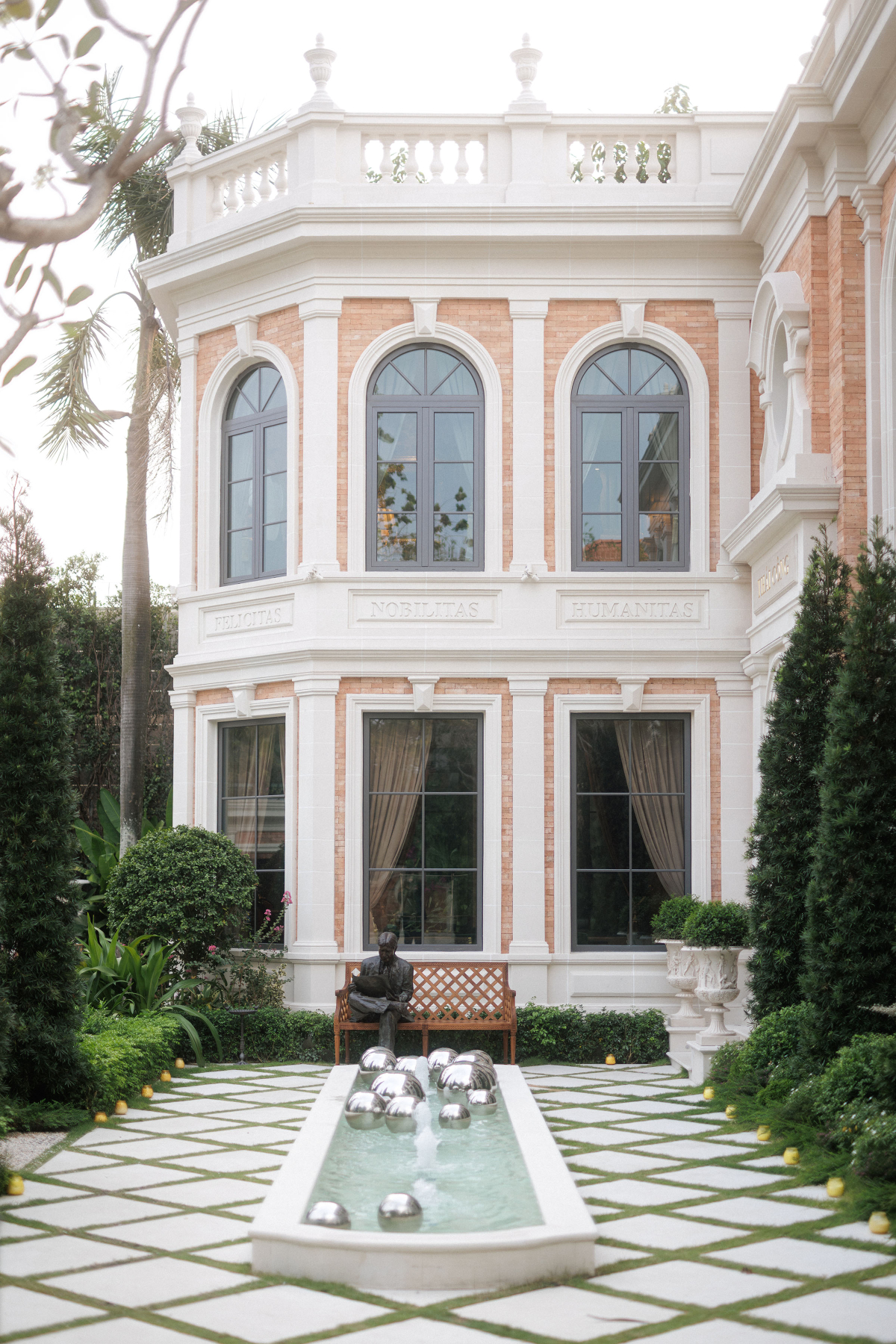 Dinh thự 2.000 m2 của NTK Thái Công ở amp;#34;khu nhà giàuamp;#34; - 5