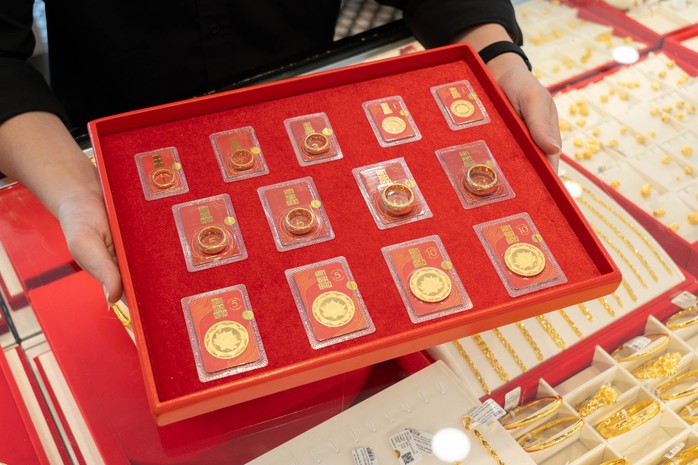 Giá vàng trong nước tăng nhanh vào cuối ngày