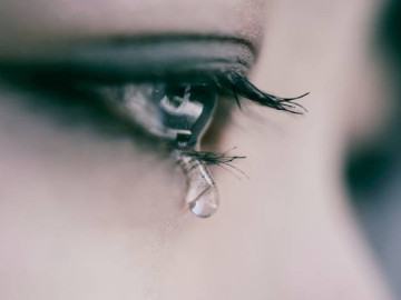 Yêu con - Bài văn 'không còn bố nữa' của cậu bé lớp 2 khiến hàng triệu người bật khóc