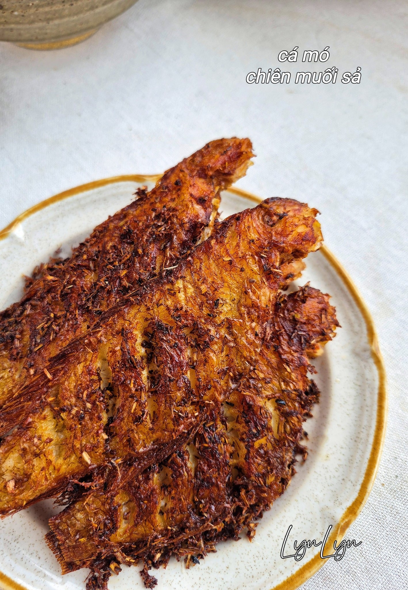 Loại cá màu sắc sặc sỡ, amp;#34;ưa va chạmamp;#34;, thịt trắng, ít tanh, giàu đạm, ít béo, làm món này cực kì đưa cơm - 2