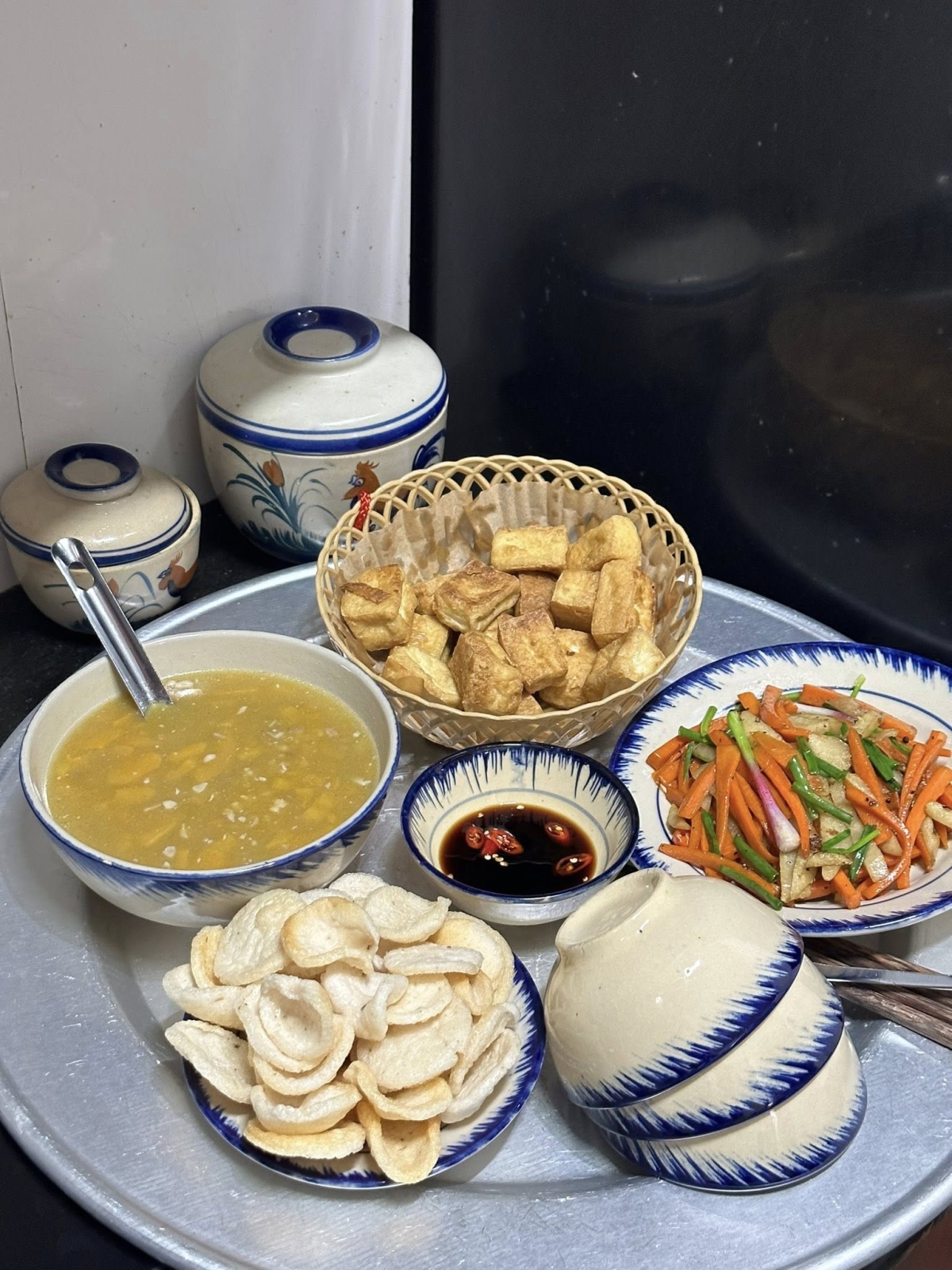 Vợ chồng trẻ amp;#39;giữ lửaamp;#39; hôn nhân bằng mâm cơm 60.000 đồng - 8