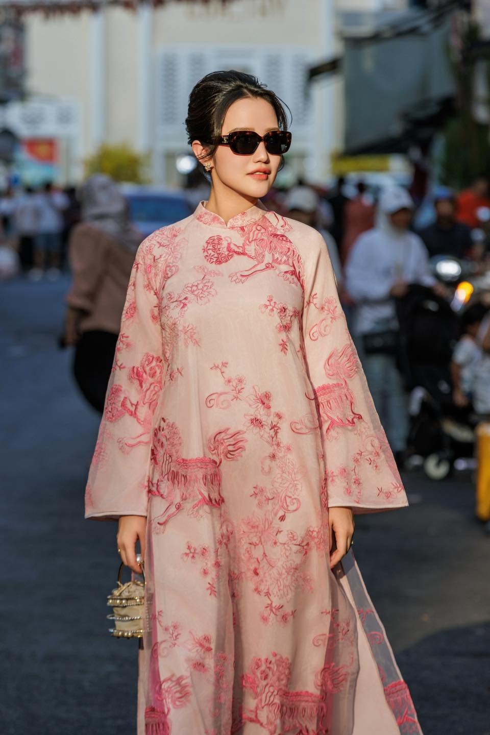 Primmy Trương sinh năm 1992, là con gái bà Võ Thị Xuân Trang - Hiệu trưởng trường Phát triển cá nhân amp; Đào tạo tài năng John Robert Power Việt Nam. Cô tốt nghiệp Đại học Quốc tế RMIT Việt Nam. Primmy Trương kết hôn cùng thiếu gia Phan Thành đầu năm 2021 và đón quý tử đầu lòng vào tháng 12 cùng năm.