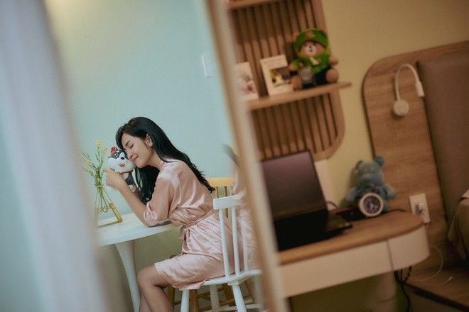 Căn nhà hiện đại, trẻ trung và toát lên vẻ an yên.