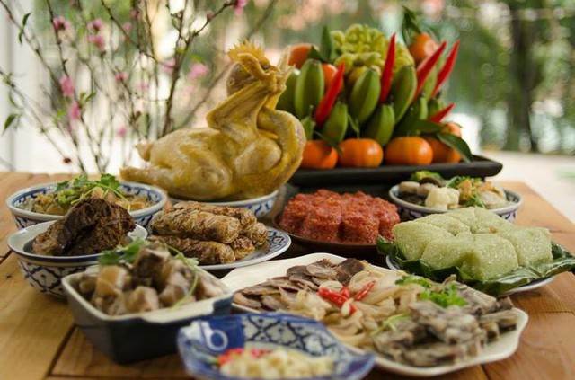 Các món ăn ngày Tết thường chứa nhiều chất béo, muối và đường, ảnh hưởng đến sức khỏe nếu tiêu thụ quá mức.