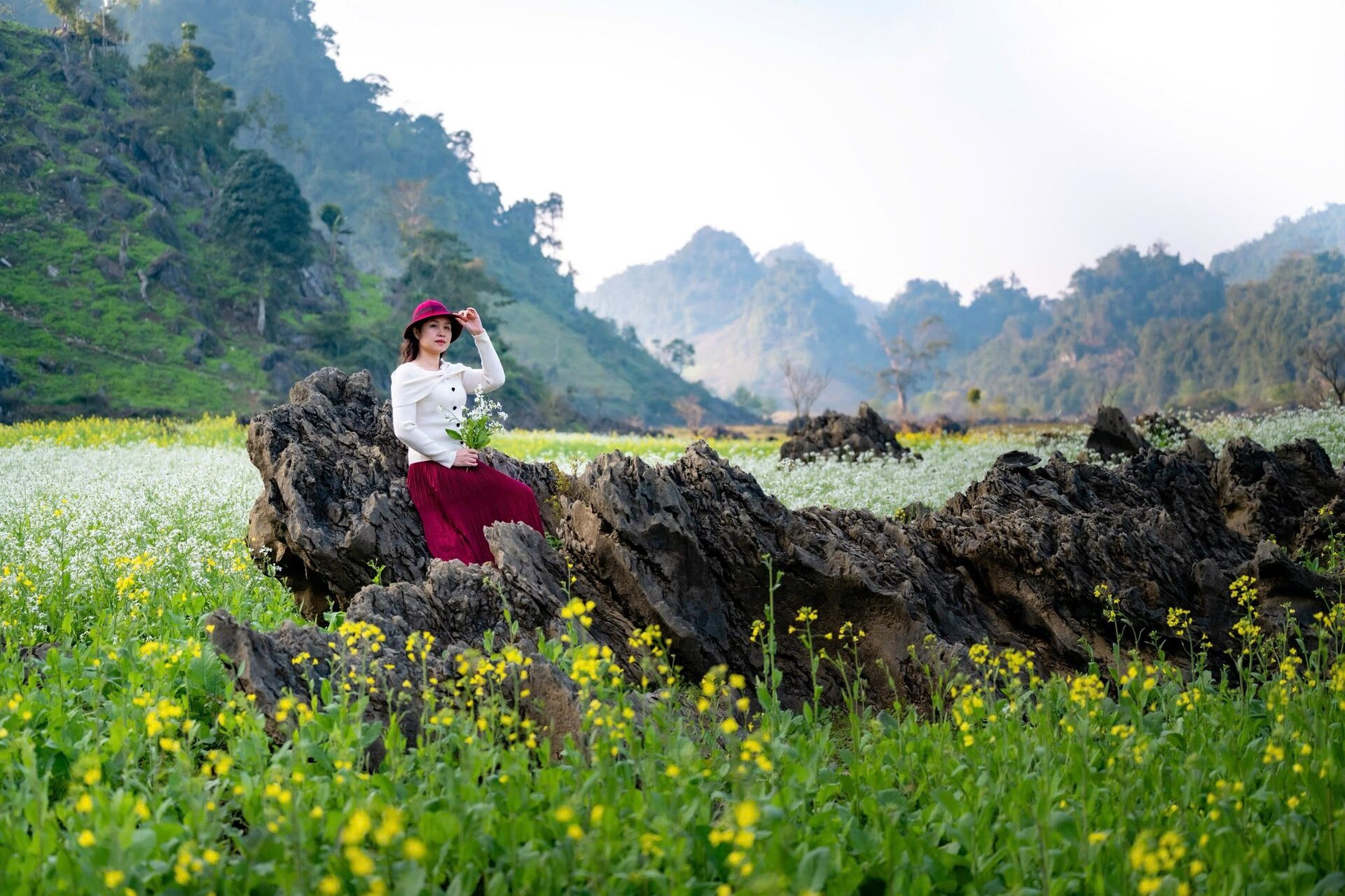 Không có các trải nghiệm du lịch kiểu công nghiệp, Tà Phình hấp dẫn nhờ vẻ mộc mạc, êm đềm và bình yên. Ảnh: Hoàng Tú
