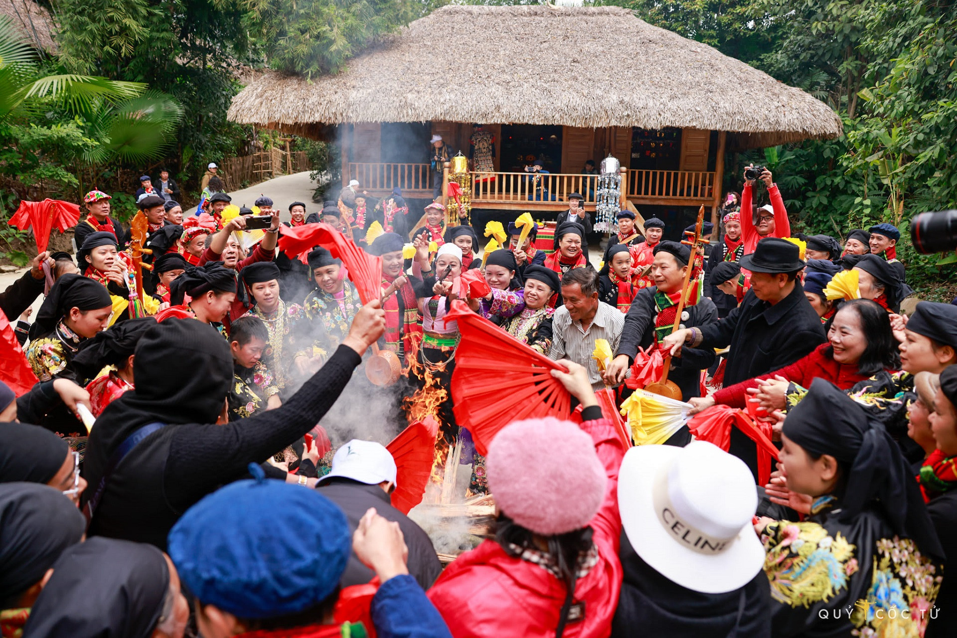 Các hoạt động giàu bản sắc truyền thống tại Thái Hải. Ảnh: Quỷ Cốc Tử