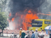 Clip Eva - Tài xế và hành khách kể giây phút thoát khỏi xe giường nằm bốc cháy