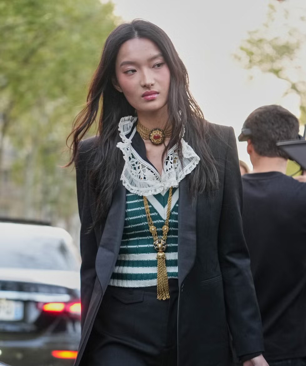 Cập nhật nhanh những xu hướng trang sức đang tràn ngập trên mạng xã hội - 4