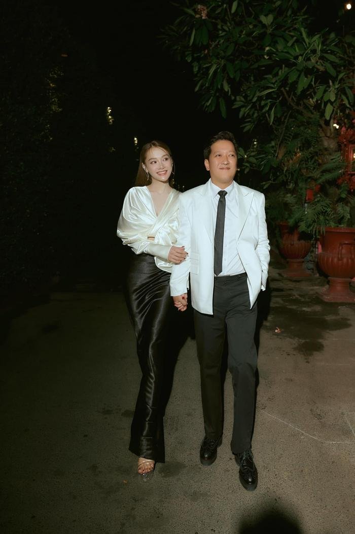 Đây không phải là lần đầu tiên cô khiến người hâm mộ càng thêm thán phục về việc giữ gìn hình thể. Nếu nói về nghệ sĩ có cách ép cân nhanh nhất trong 1 tuần thì chắc chắn sẽ không thể thiếu cái tên Nhã Phương. Chia sẻ bí quyết, Nhã Phương từng xác nhận mình giảm 4kg chỉ trong 4 ngày nhờ áp dụng phương pháp giảm cân kiểu Mỹ có tên General Motor (GM).